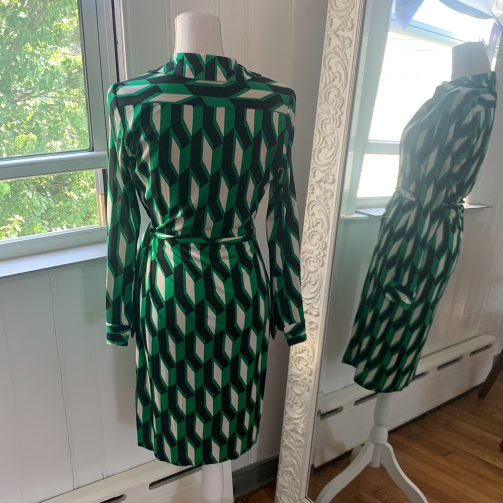 DIANE VON FURSTENBERG Silk Knee-Length Dress - Picture 12 of 15